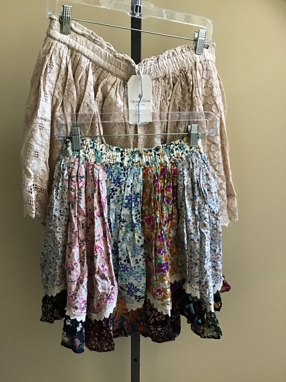 YOUNG THREADS NWT Skirts Cream Large & Multi Color Small & Medium